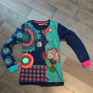 Detail Colorful teen or women’s  Long Sleeve Shirt